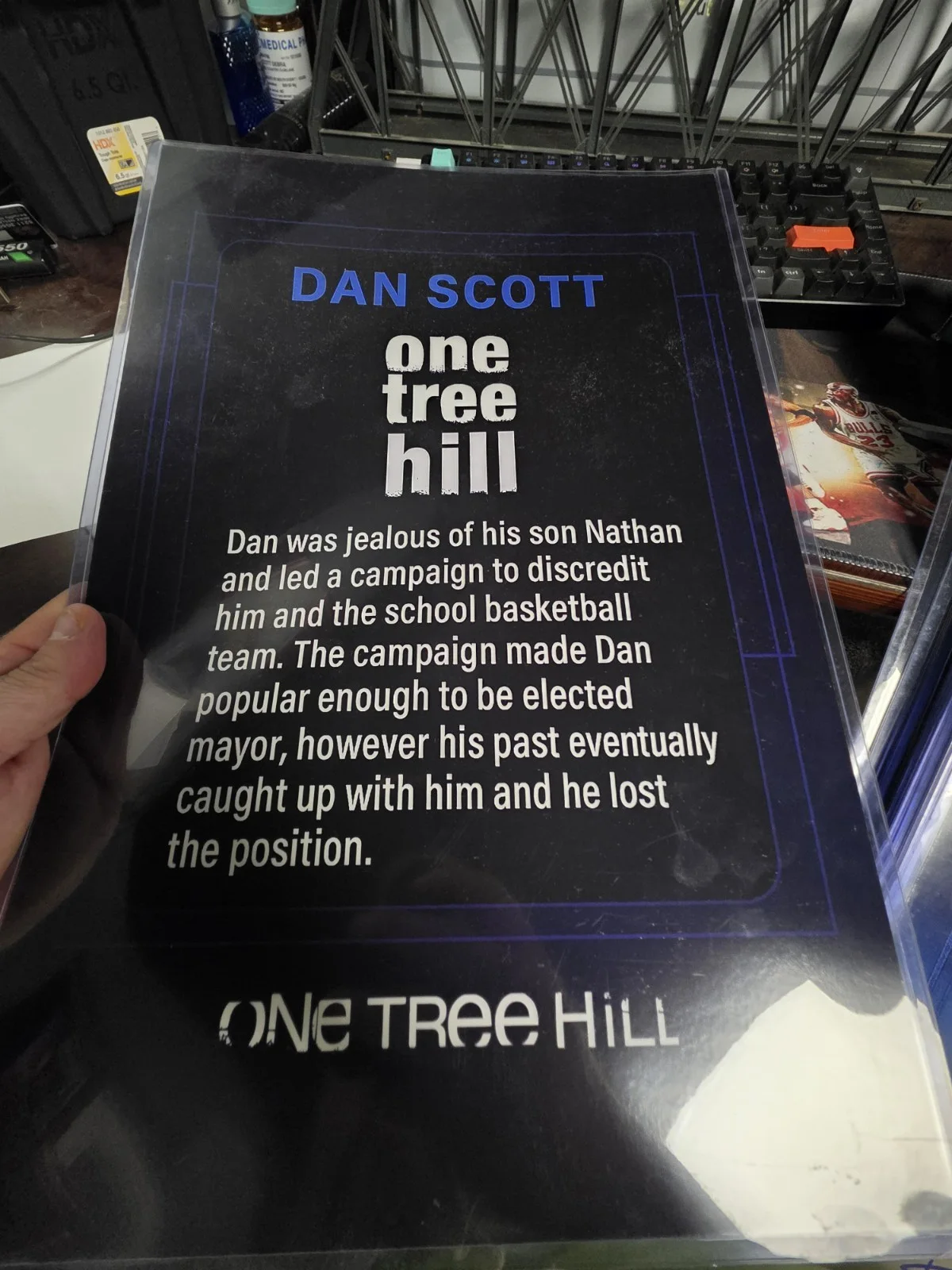 One Tree Hill Paul Johannson Signed 12x18 Trading Card Autographed Dan Scott, изображение 2