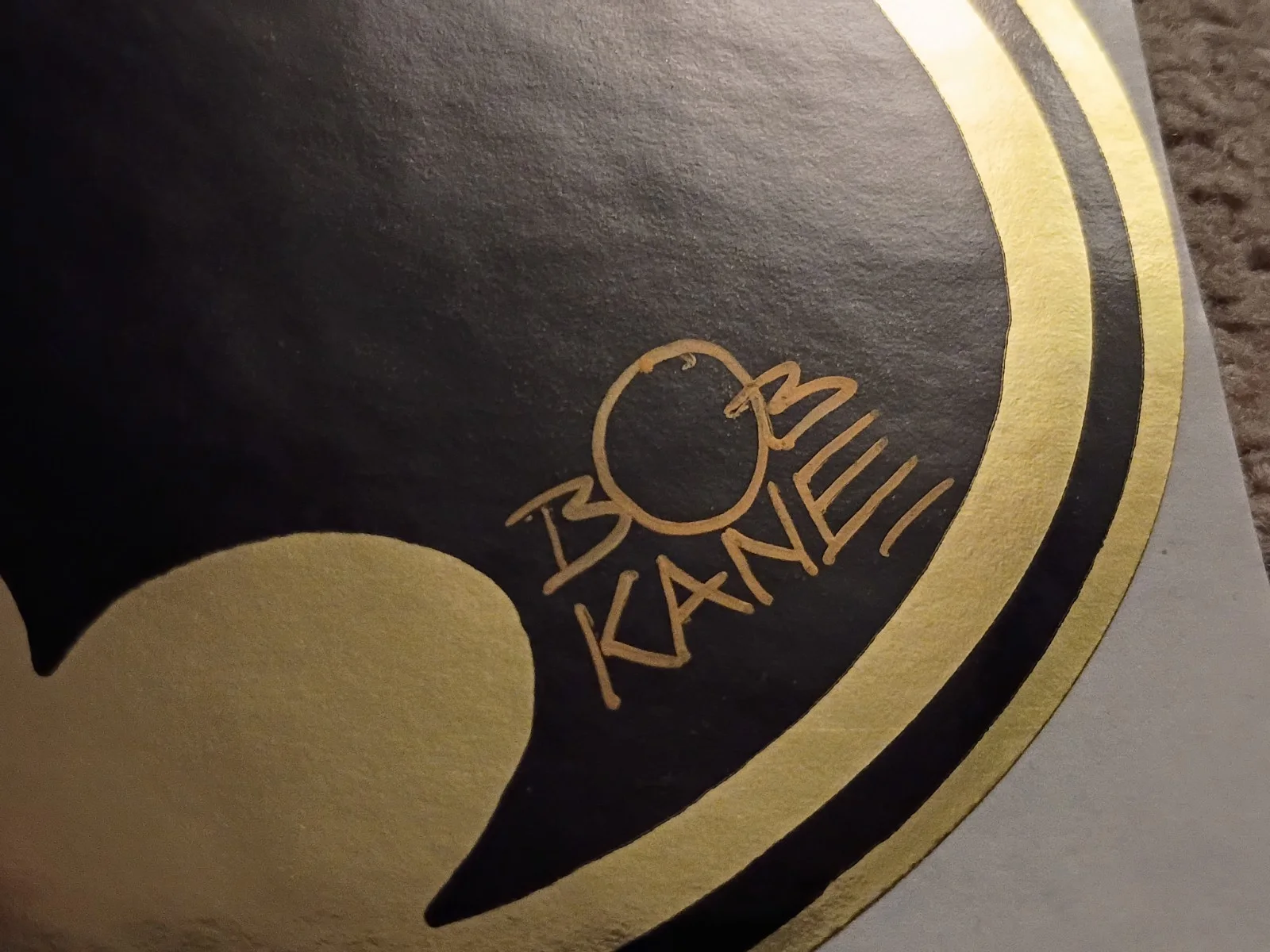 BOB KANE SIGNED AUTOGRAPHED GOLD BAT SYMBOL STICKER WITH COA 7" BATMAN DC Comic, image 3