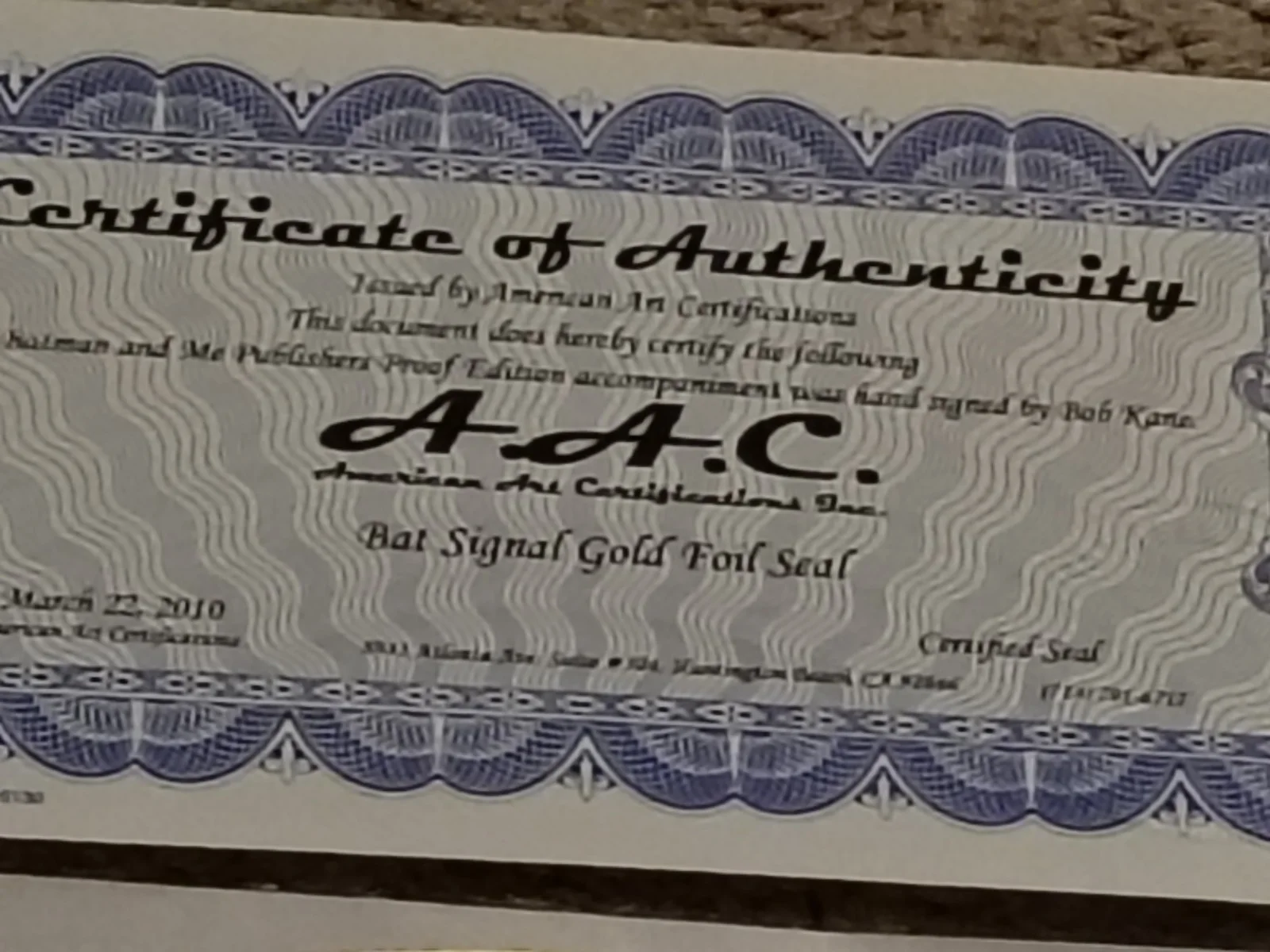 BOB KANE SIGNED AUTOGRAPHED GOLD BAT SYMBOL STICKER WITH COA 7" BATMAN DC Comic, image 4
