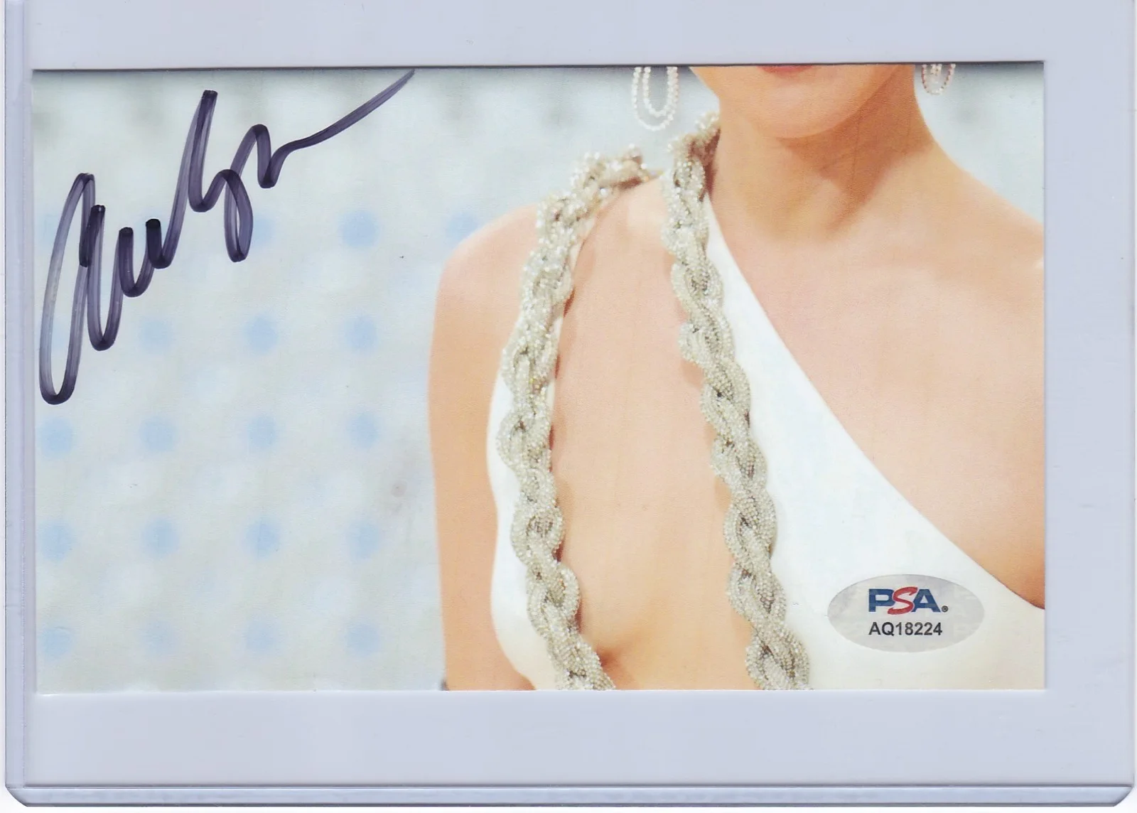 Aubrey Plaza — AUBREY PLAZA PSA DNA AUTOGRAPHED SIGNED 4" X 6.5" CUT PHOTO PARKS RECREATION