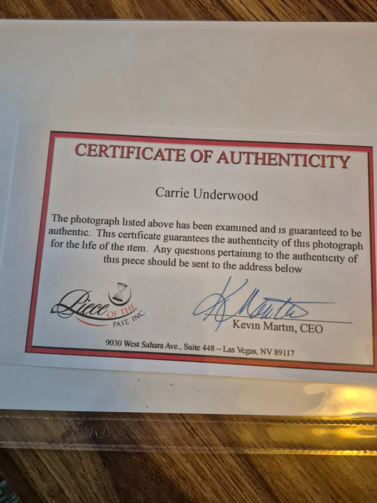 Carrie Underwood — Carrie Underwood autographed 8 x 10 with COA, image 2