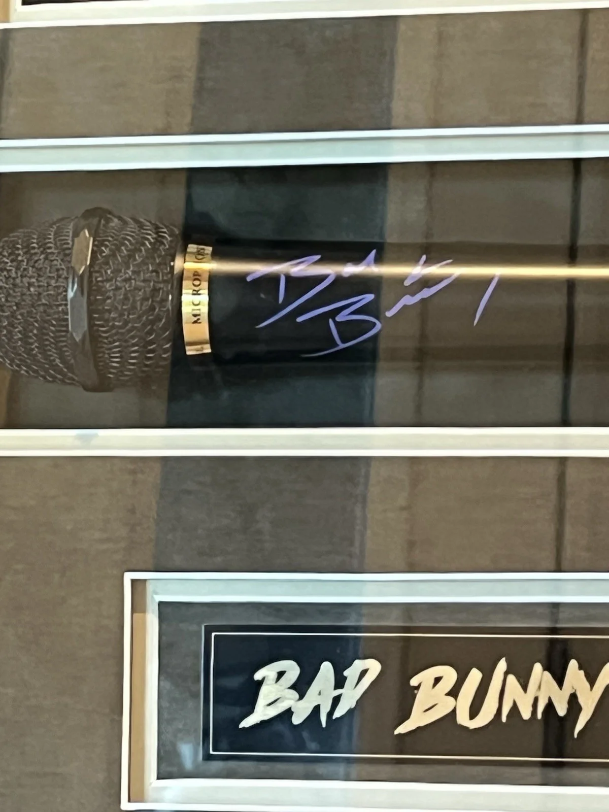 BAD BUNNY — Bad Bunny Signed Autograph Custom Frame Superstar Grammy’s Winner JSA Authentic, image 4