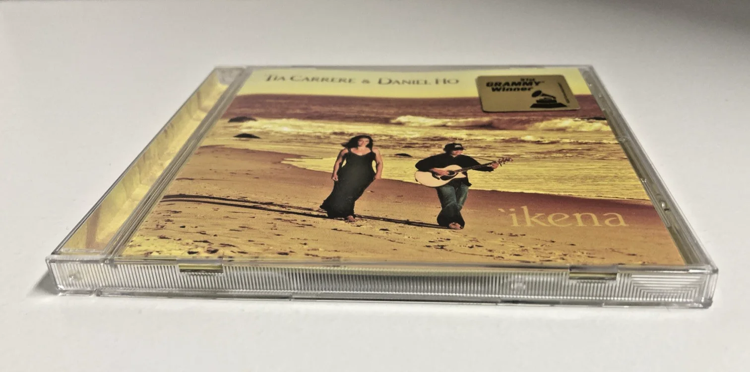 Tia Carrere & Daniel Ho ikena CD Signed by Daniel Ho, изображение 3