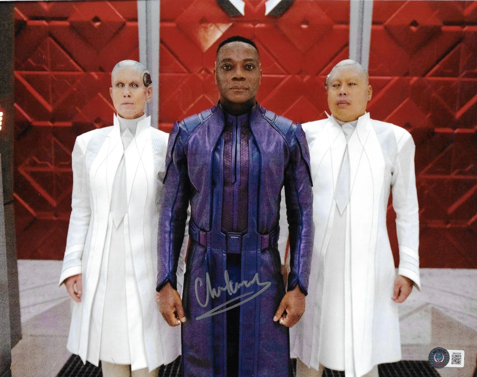 Chukwudi Iwuji — Chukwudi Iwuji Signed 11x14 Photo Marvel Beckett BAS Witnessed