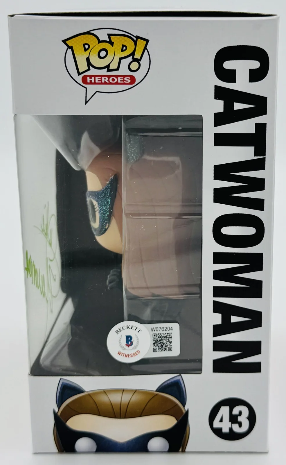 Julie Newmar — Julie Newmar signed Catwomen Funko Pop 43 Batman 1966 Autograph BAS 04, image 2