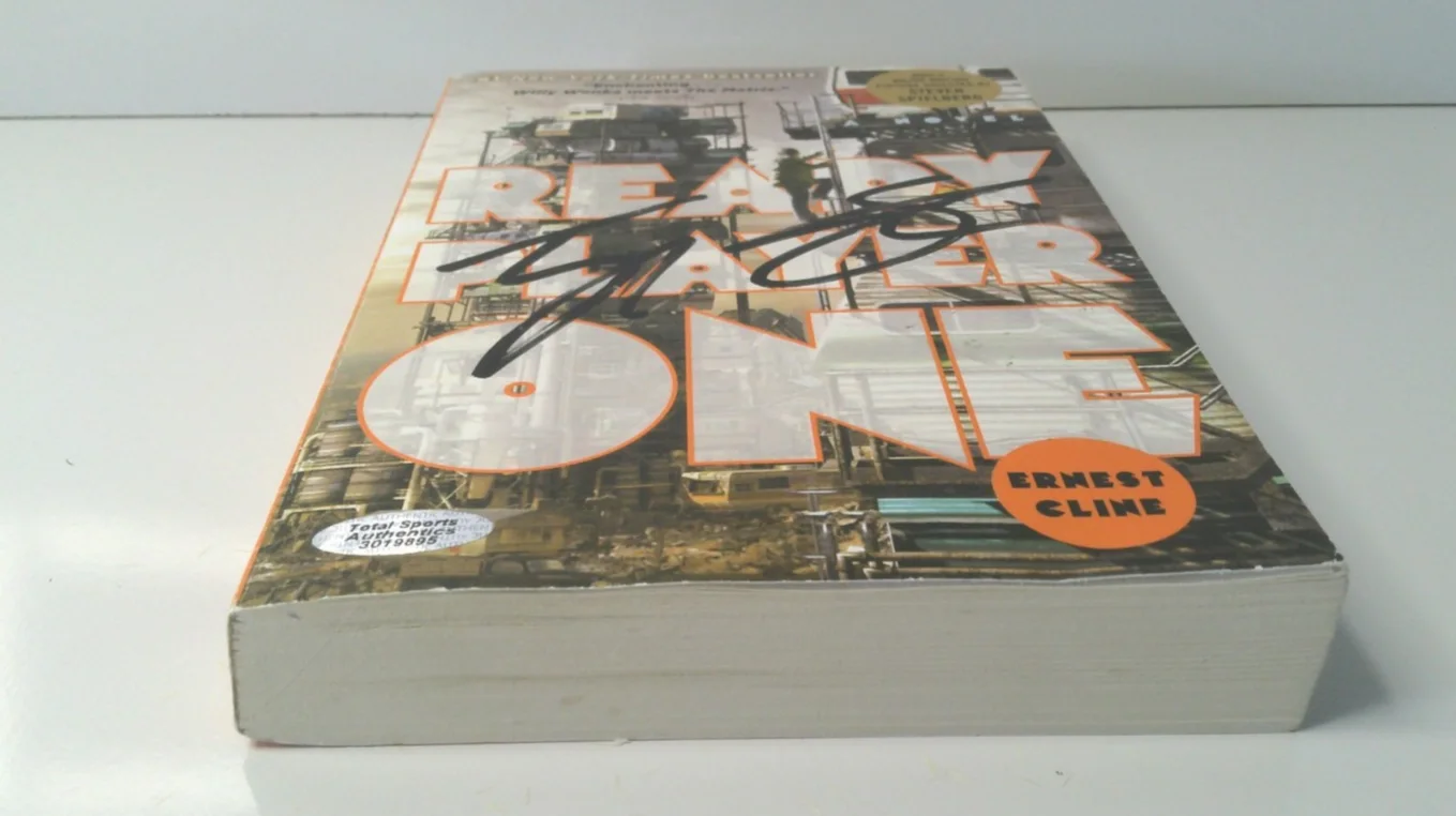 Tye Sheridan — Tye Sheridan Signed Autographed Paperback Book Ready Player One COA, image 2