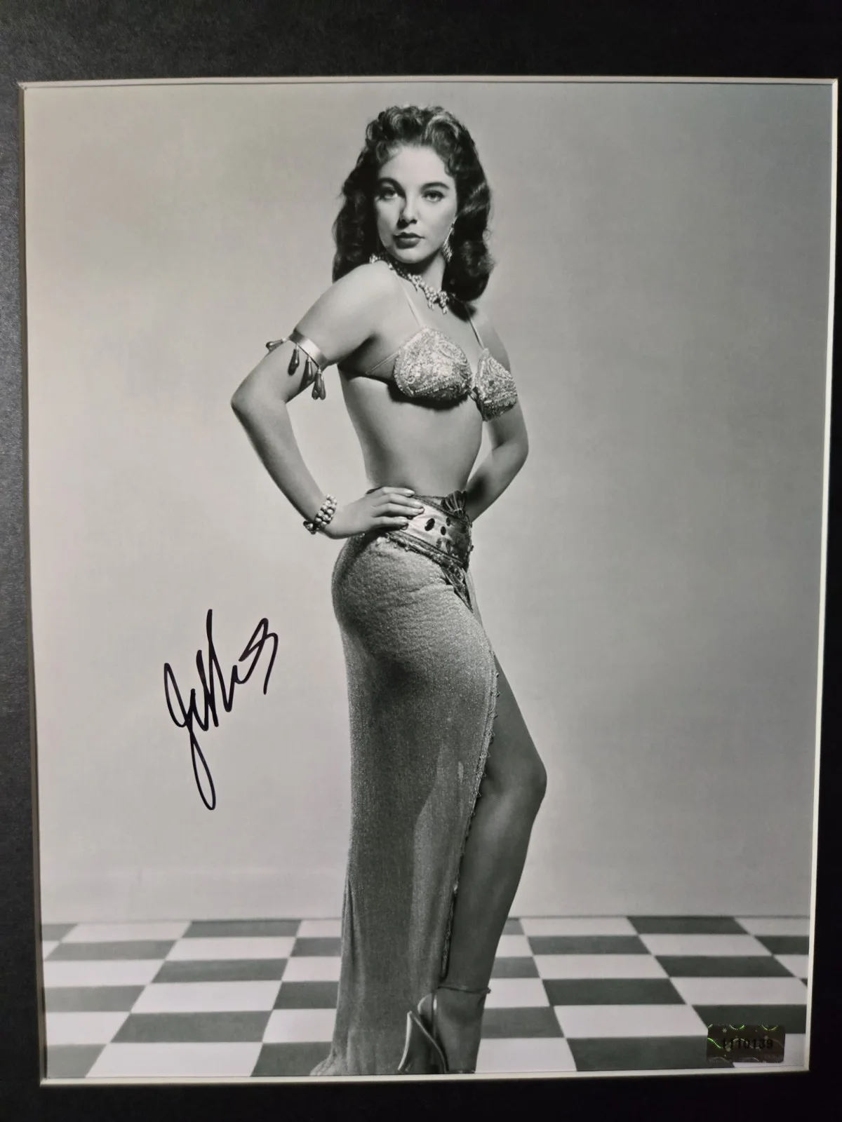 Joan Collins — Sexy Legendary Actress DAME JOAN COLLINS Signed Autographed Matted Photo COA, изображение 2
