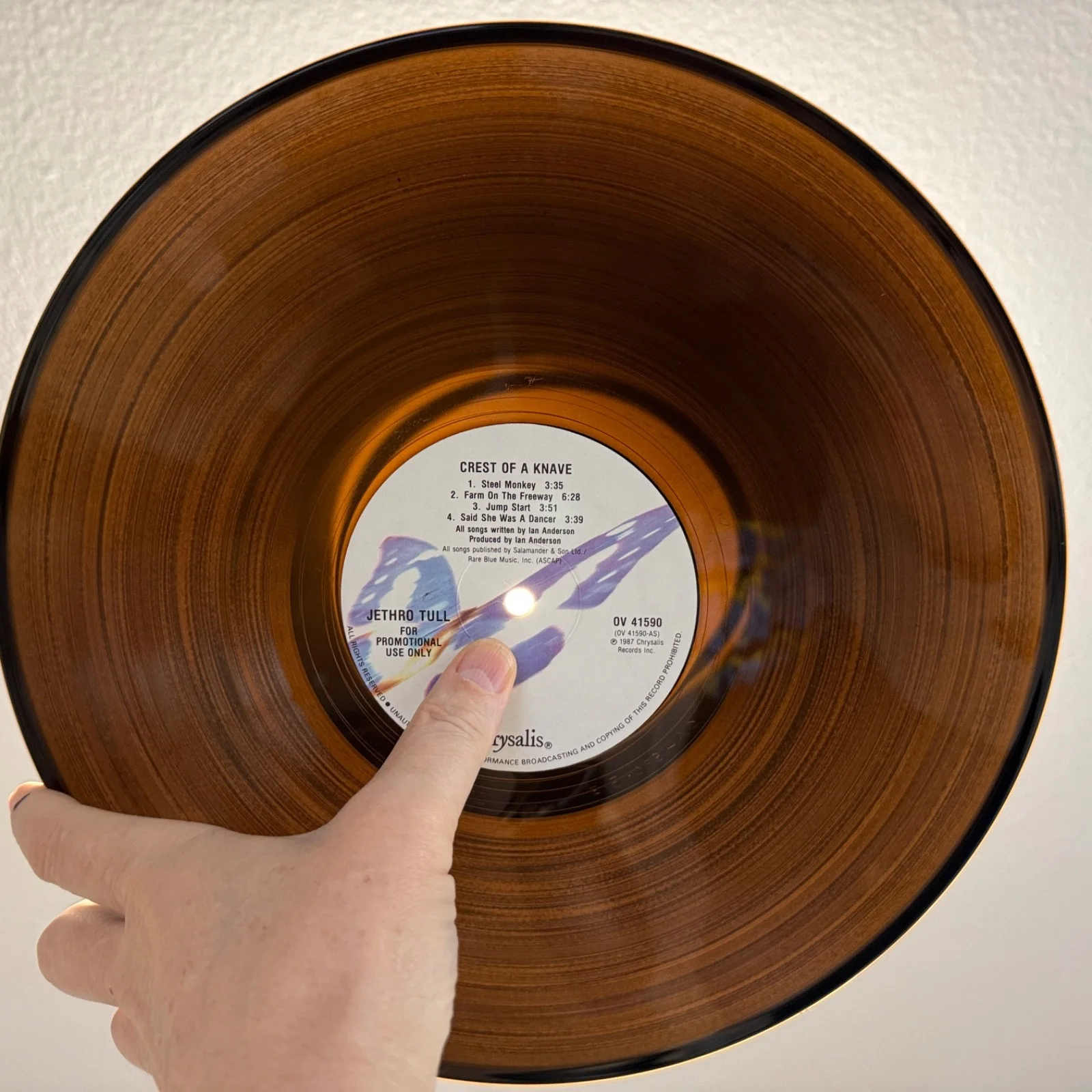 AUTOGRAPHED IAN ANDERSON - JETHRO TULL "Crest Of A Knave" US vinyl PROMO NM/VG++, изображение 4