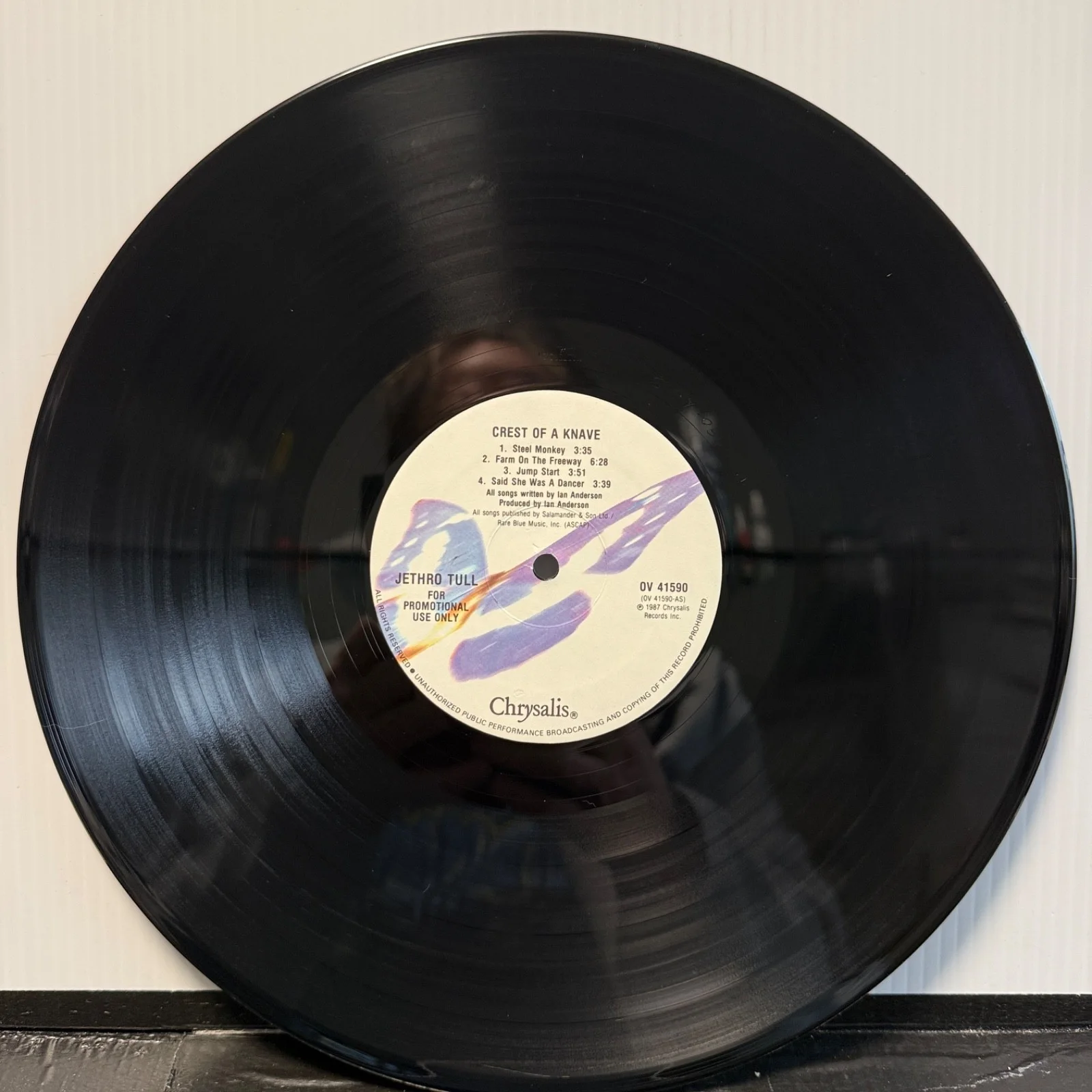 AUTOGRAPHED IAN ANDERSON - JETHRO TULL "Crest Of A Knave" US vinyl PROMO NM/VG++, изображение 5