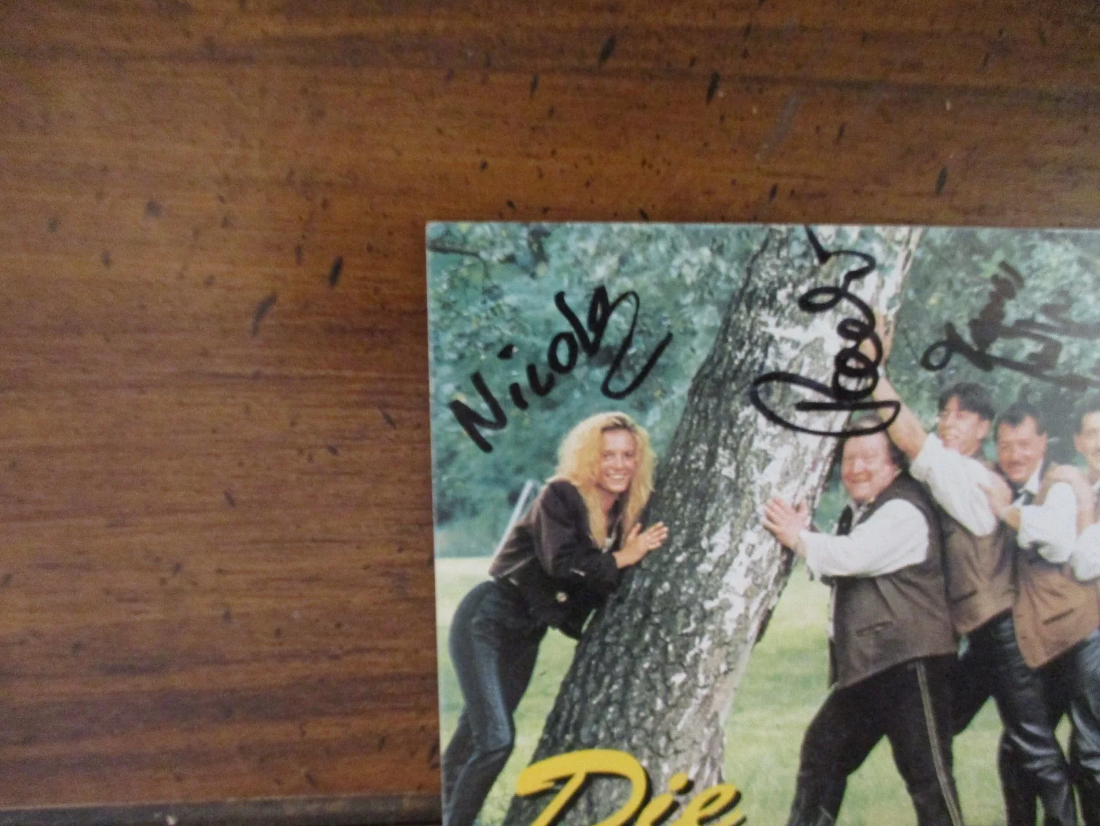 DIE BUDDENBACHER (Nicole) Signed 6 x 4 Color Photo/Card, изображение 2