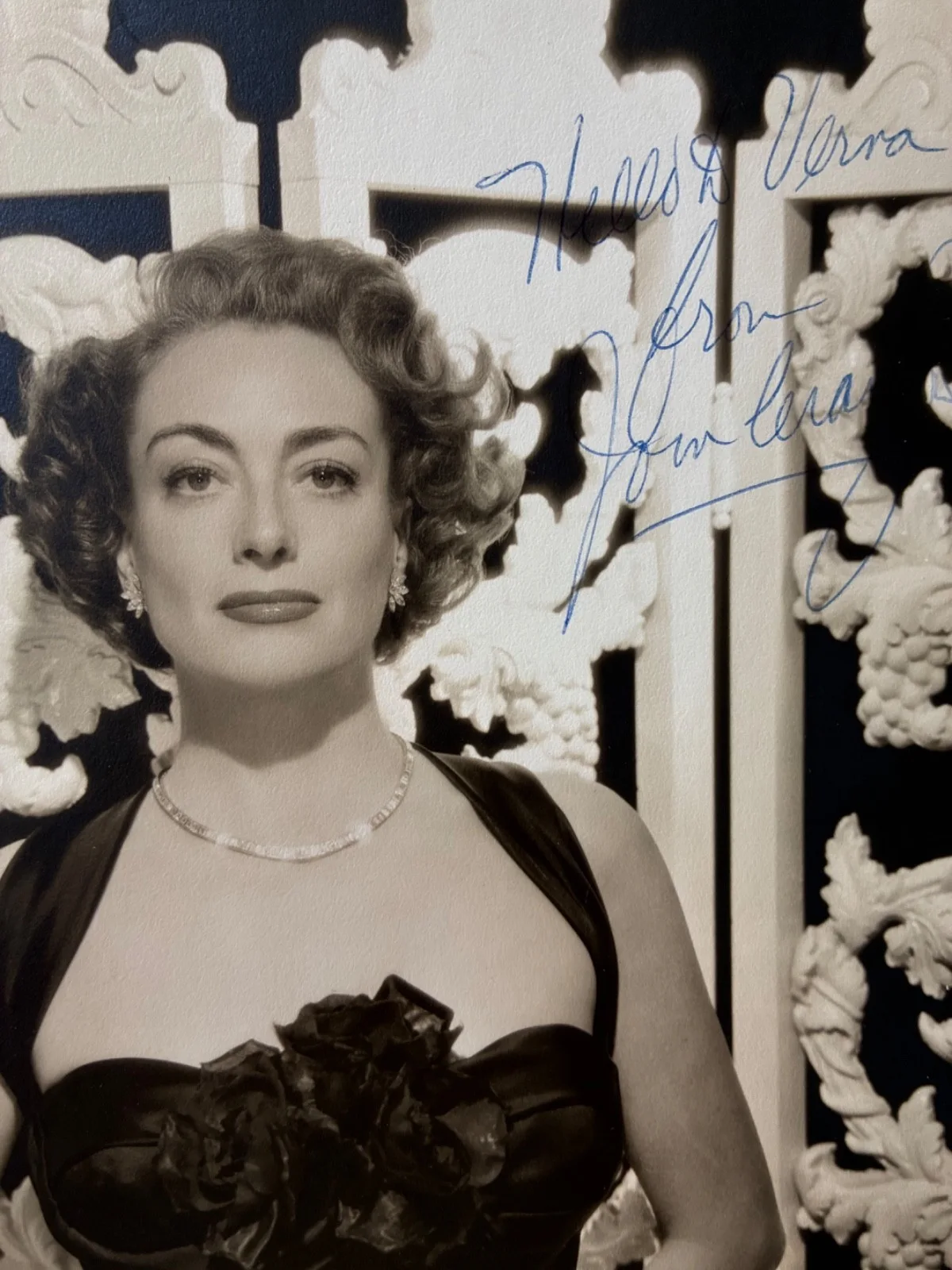 Joan Crawford — Vintage JOAN CRAWFORD Hand-Signed 8x10 Portrait - Authentic Autograph Inscribed, изображение 2