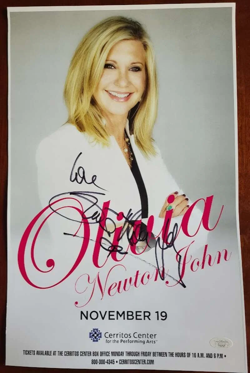 Olivia Newton John — Olivia Newton John JSA Coa Signed 11x17 Concert Poster Cerritos Center Autograph
