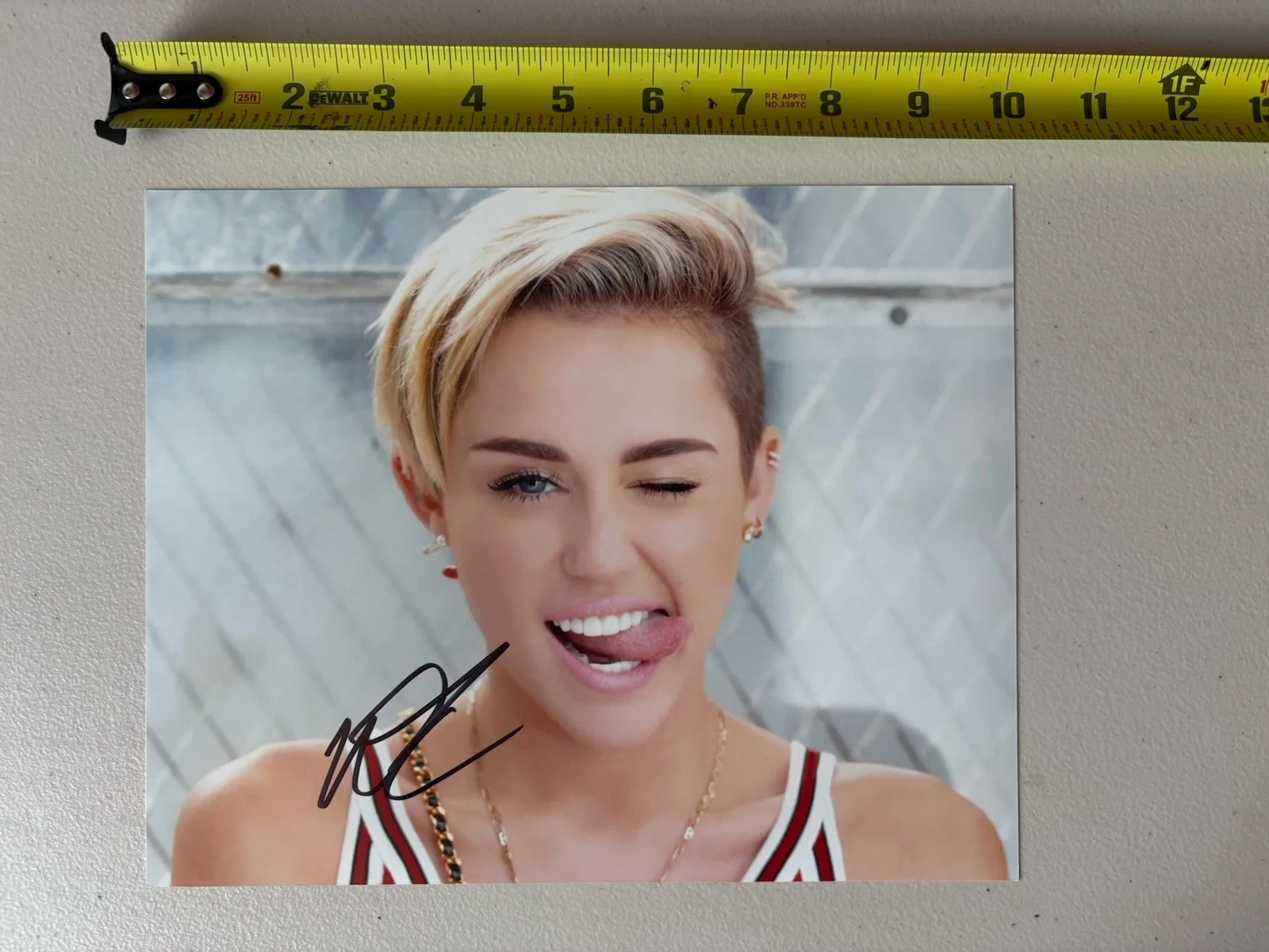 Miley Cyrus Singer Actress Performer Signed Autographed 8 x 10 Photo BSA COA 706, image 2
