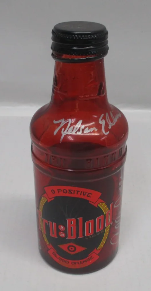True Blood TRU-BLOOD Bottle SIGNED Sam Trammell NELSAN ELLIS Ashley Jones CM5998, изображение 2