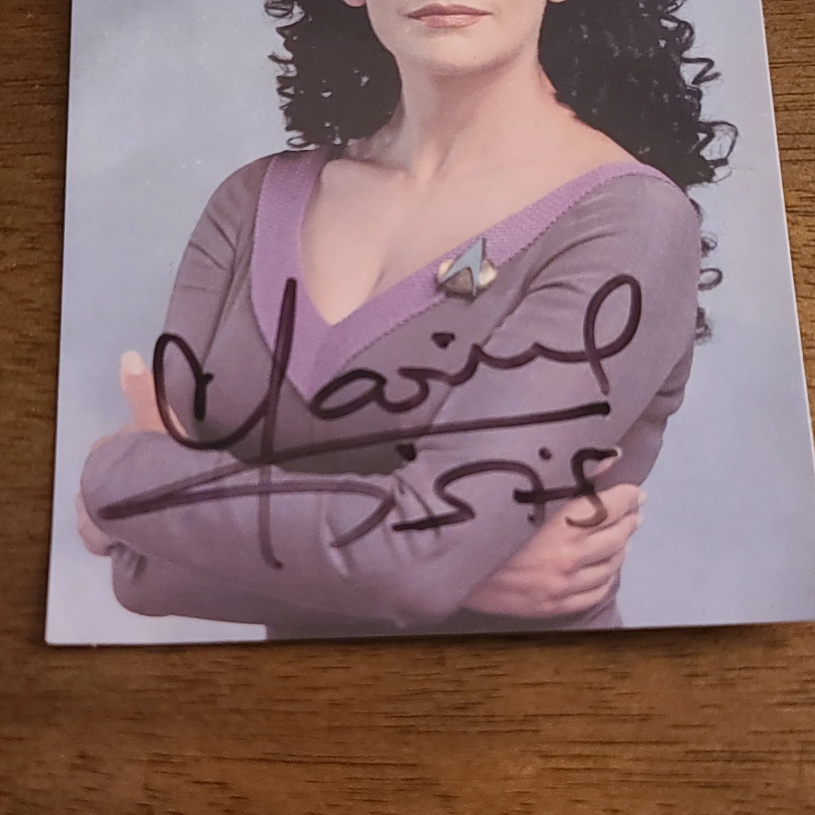 Marina Sirtis — Marina Sirtis "Deanna Troi" Signed Star Trek The Next Generation 4x6 Postcard, image 2