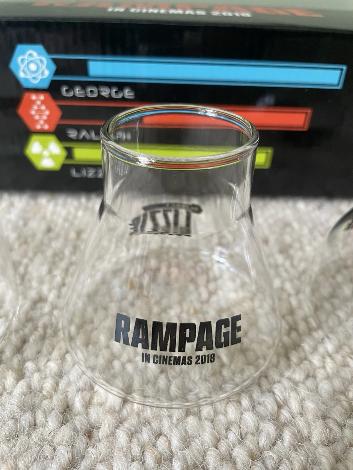 Rampage Movie Film Memorabilia 3 Beakers Science George Ralph Lizzie Specimens, изображение 4