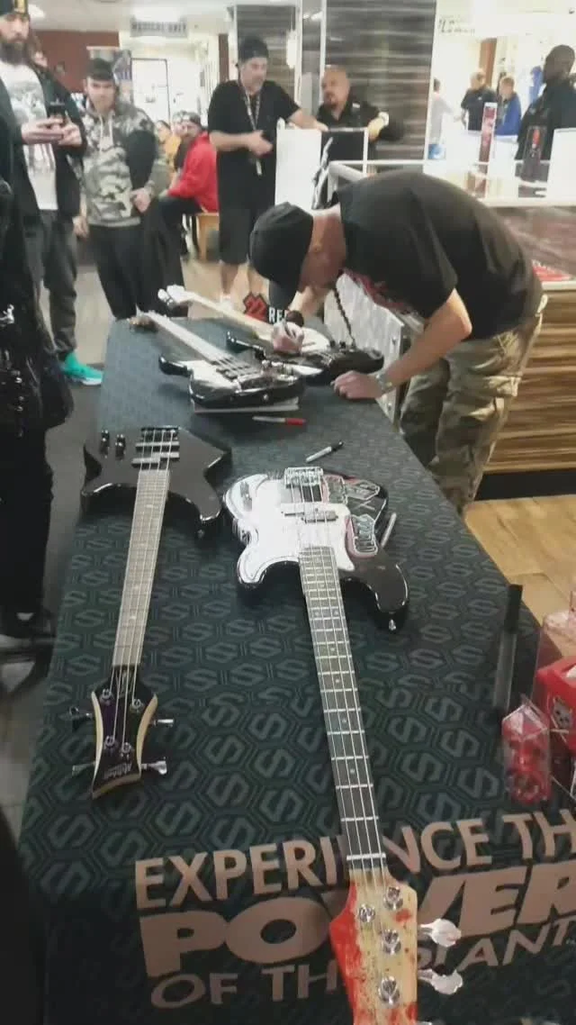 Rare System Of A Down Autograph Signed Mitchell bass guitar Shavo Odadjian COA, image 2