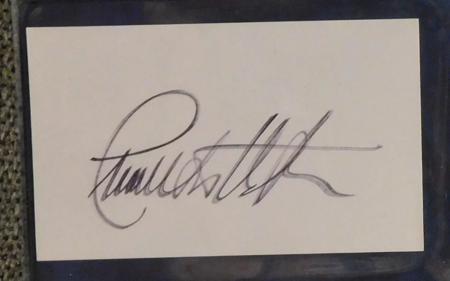 Robert Mitchum — Robert Mitchum, Charlton Heston & Chester Morris signed index cards - 3 Legends, image 2