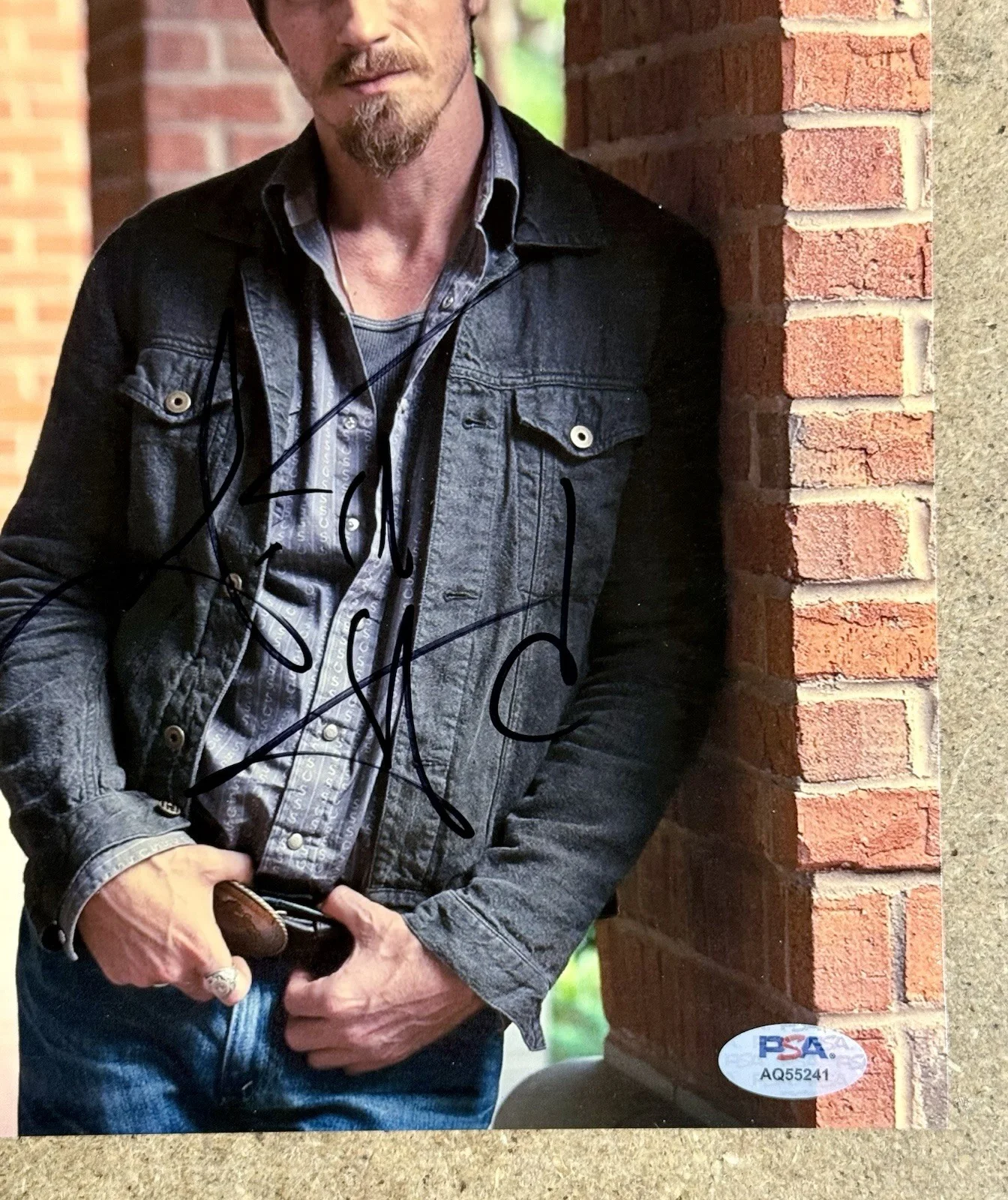 Garrett Hedlund — Garrett Hedlund Signed Tulsa King “Mitch Keller” 8X10 Photo With PSA COA, image 2