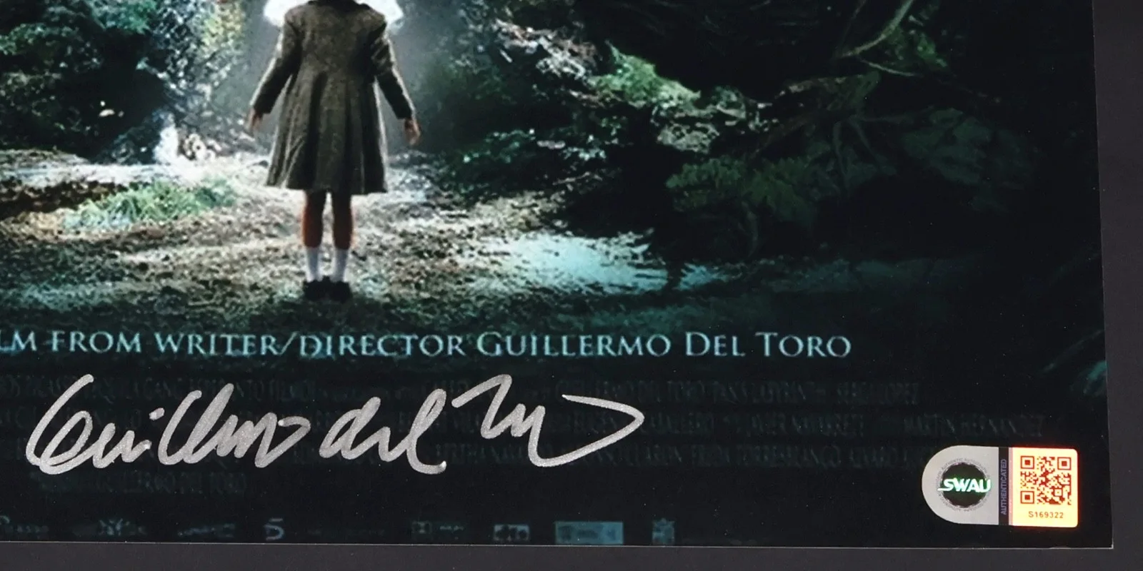 Guillermo Del Toro — GUILLERMO DEL TORO Signed PAN'S LABYRINTH 12X18 PHOTO + SWAU COA director auto, изображение 2