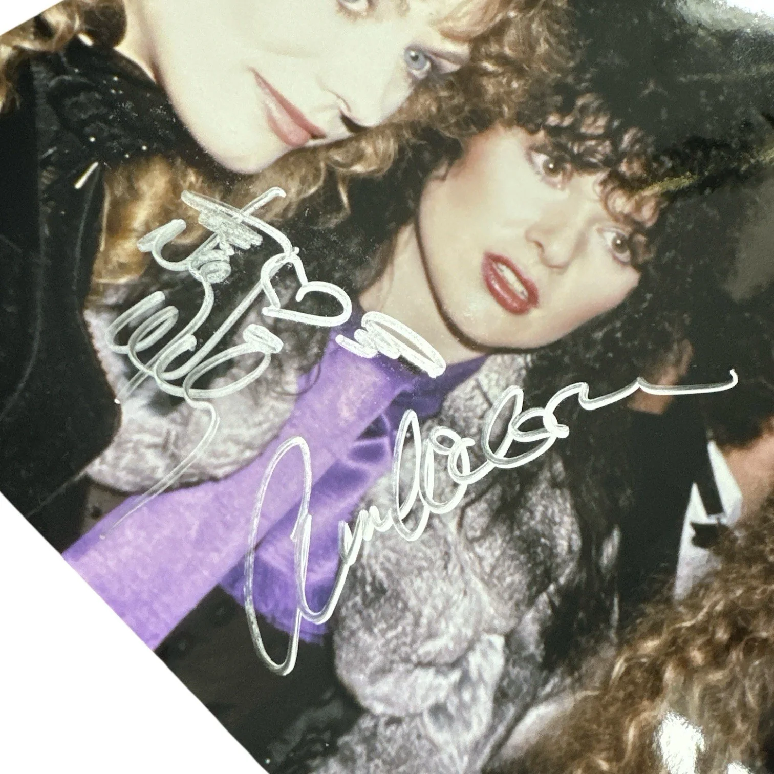Ann & Nancy Wilson HEART Dual Signed Auto Autographed 8x10 Photo! Rock Legends!, изображение 2