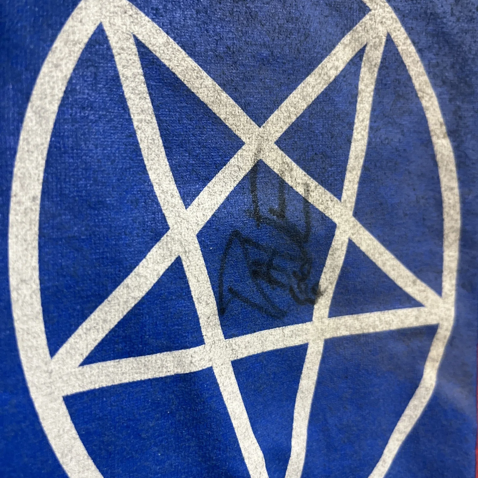 DROWNING POOL 2002 World Tour AUTOGRAPHED SHIRT., image 3