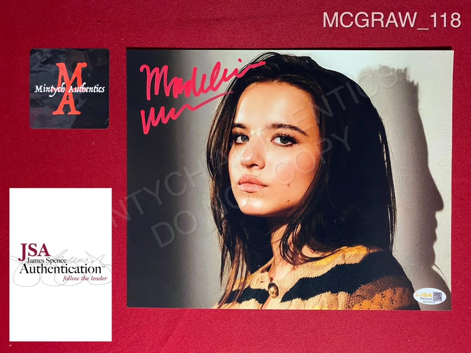 Madeleine McGraw — Madeleine McGraw autographed signed 8x10 photo The Black Phone Gwen JSA COA