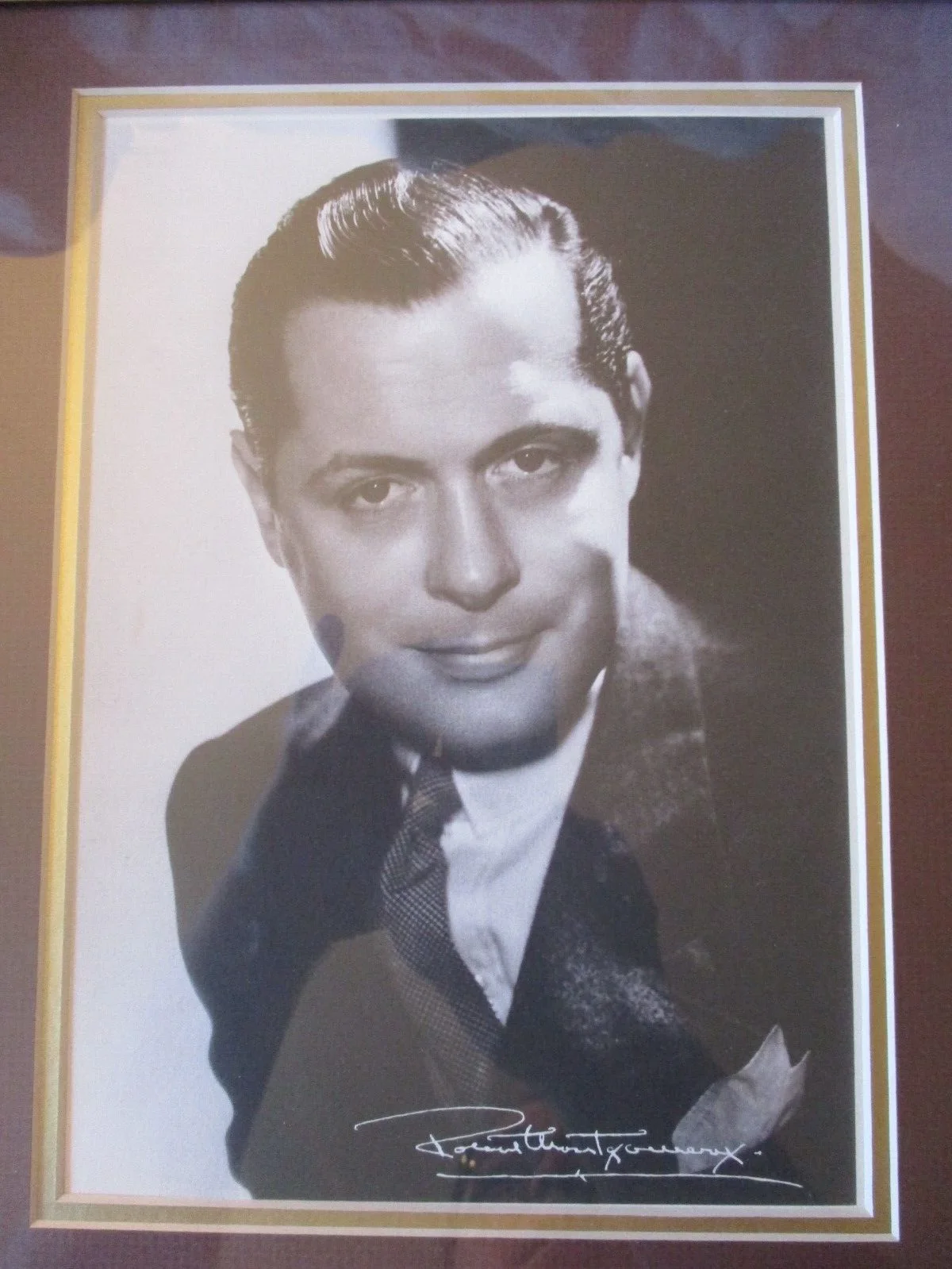 ROBERT MONTGOMERY — ROBERT MONTGOMERY Original Vintage 1930s SIGNED AUTOGRAPHED Card Framed w/ Photo, image 3