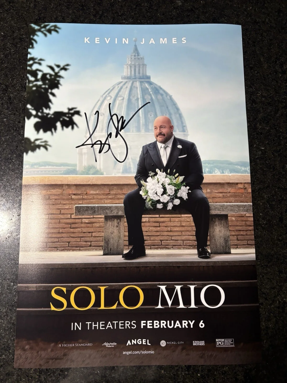 Kevin James — Kevin James Signed Autographed Solo Mio Movie 12x18 Cover Poster New Hollywood!, изображение 4