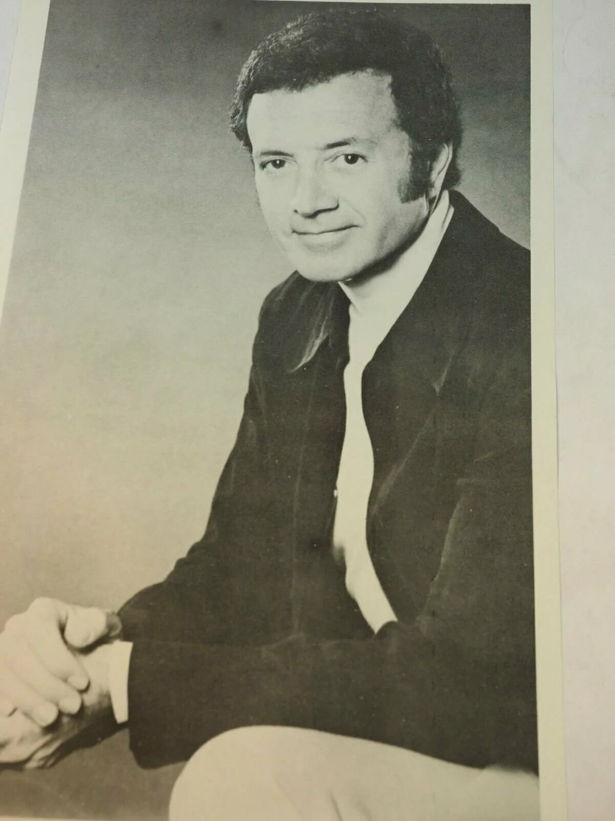 Special Guest Vic Damone printed Promotional Photo Flyer 5.5" x 8.5", изображение 3