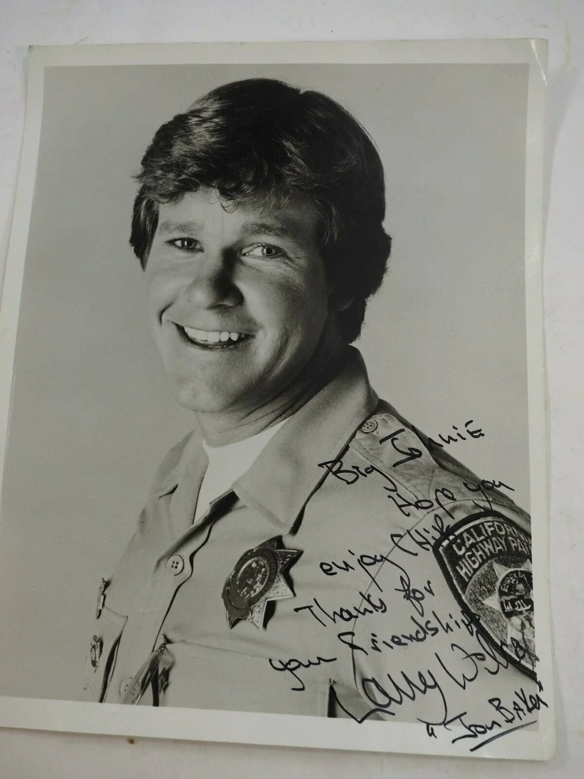 Larry WIlcox — larry Wilcox signed Chips 8" x 10" B&W Photograph, image 2