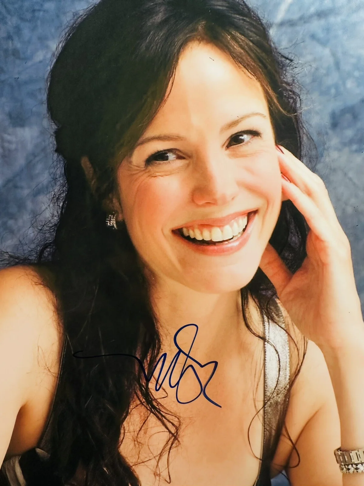 Mary Louise Parker — Mary Louise Parker signed 8x10 photo In Person.