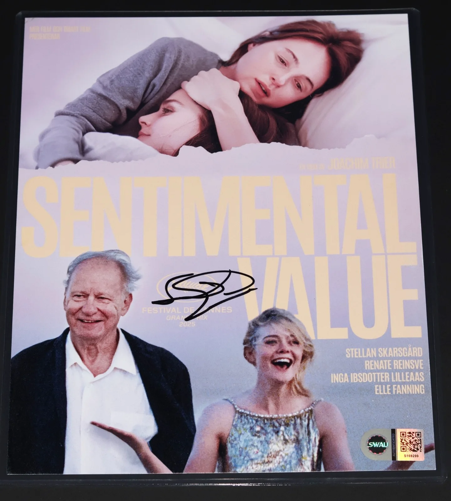 Stellan Skarsgard — STELLAN SKARSGARD Signed SENTIMENTAL VALUE 8X10 PHOTO + SWAU COA Auto Oscars