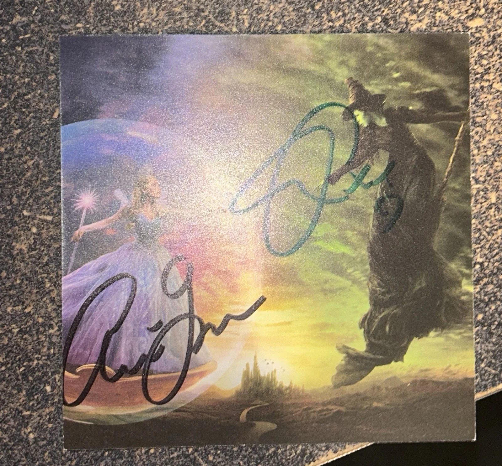 Ariana Grande And Cynthia Erivo Signed Wicked For Good CD Perfect Autographs, изображение 2