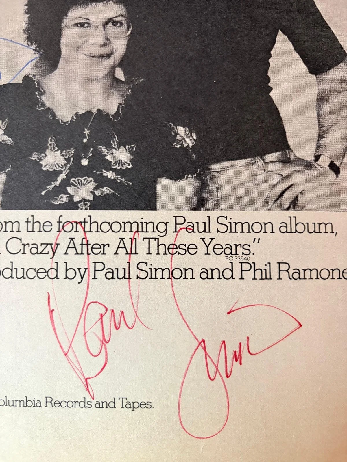 PAUL SIMON, PHOEBE SNOW — PAUL SIMON & PHOEBE SNOW SIGNED AUTOGRAPHED 11X4 MAGAZINE PAGE GONE AT LAST PSA, изображение 3