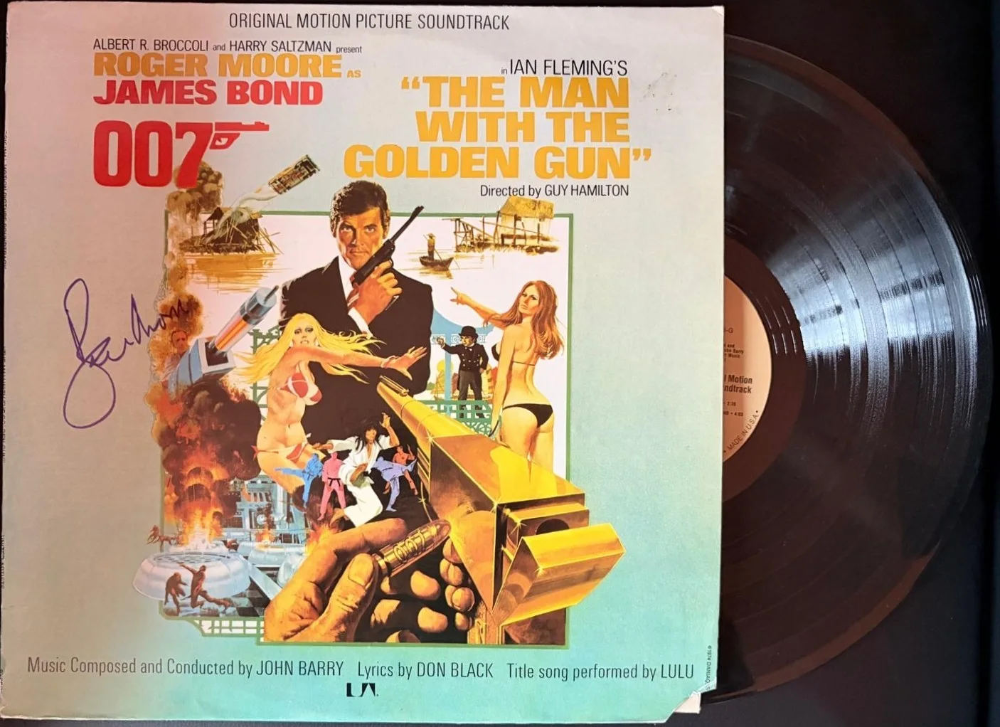 Roger Moore — ROGER MOORE SIGNED VINYL ALBUM JAMES BOND 007 RARE VINTAGE SIGNATURE GUN PSA LOA, изображение 4