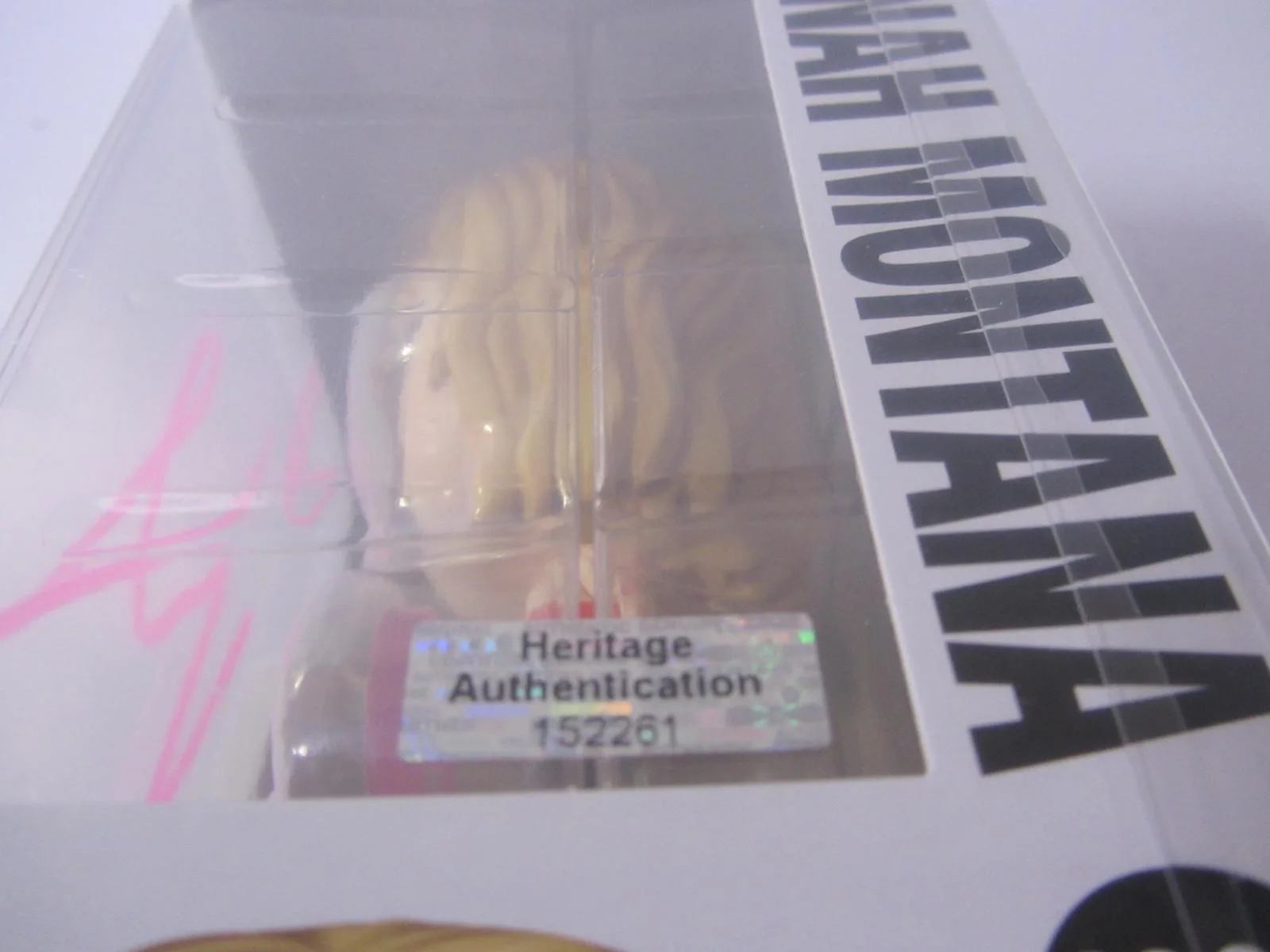 Miley Cyrus — Miley Cyrus "Hannah Montana" AUTOGRAPH Signed 1687 Funko Pop Vinyl Figure B ACOA, изображение 3