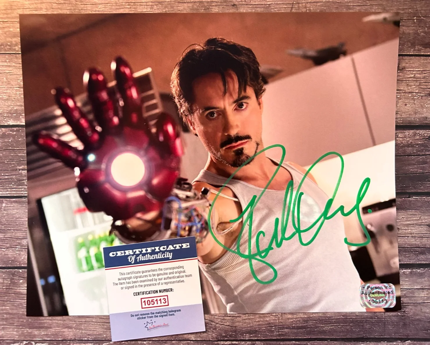 Robert Downey Jr — ROBERT DOWNEY JR. Signed 8x10" (IRON MAN) Original Authentic Autograph w/COA, image 2