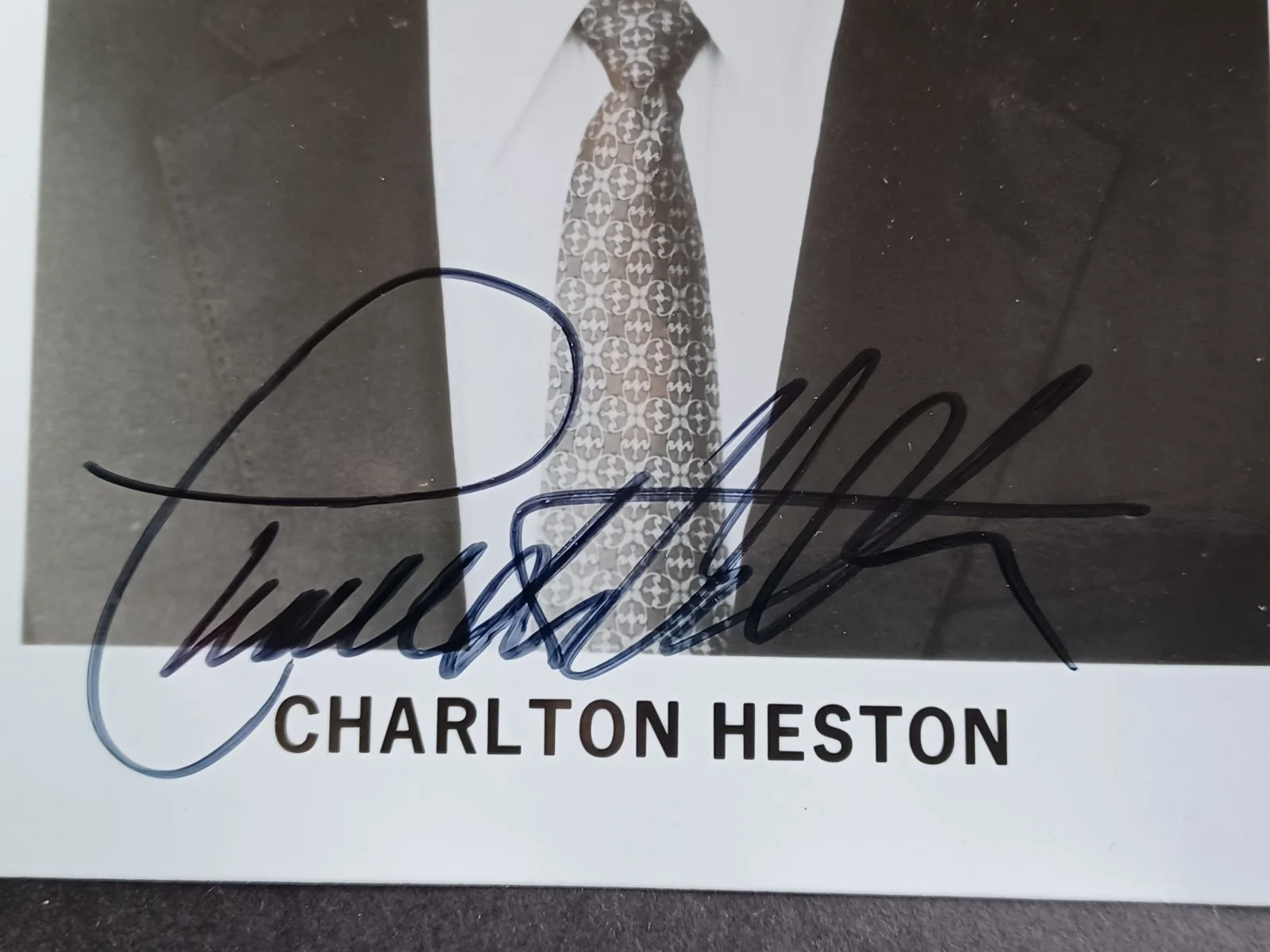 Charlton Heston (d. 2008) Signed 5x7 Photo - Ten Commandments, Ben-Hur, image 2