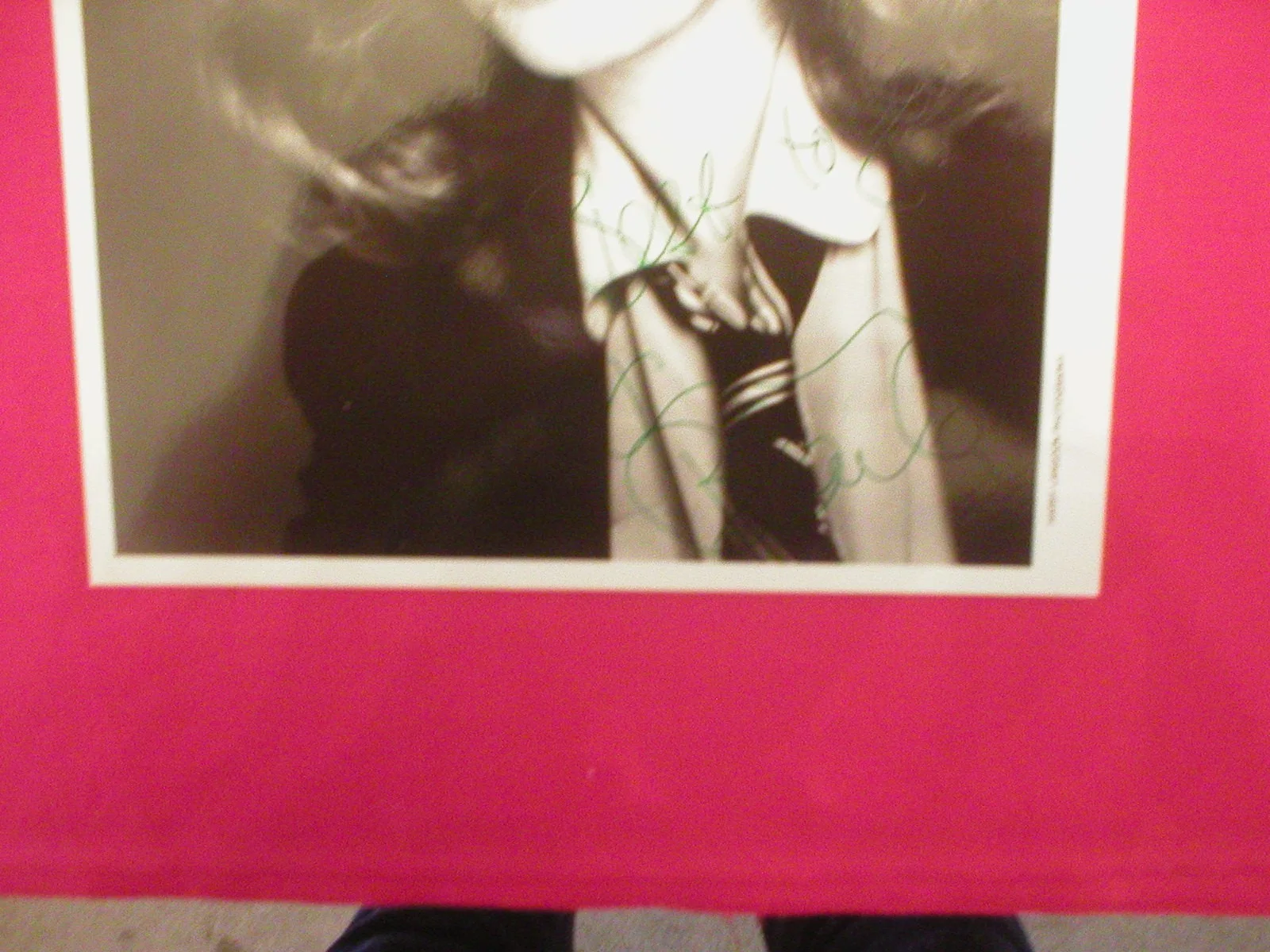 Karen Black — VINTAGE KAREN BLACK SIGNED, AUTOGRAPHED & PERSONALIZED 8 X 10 PHOTO., image 3