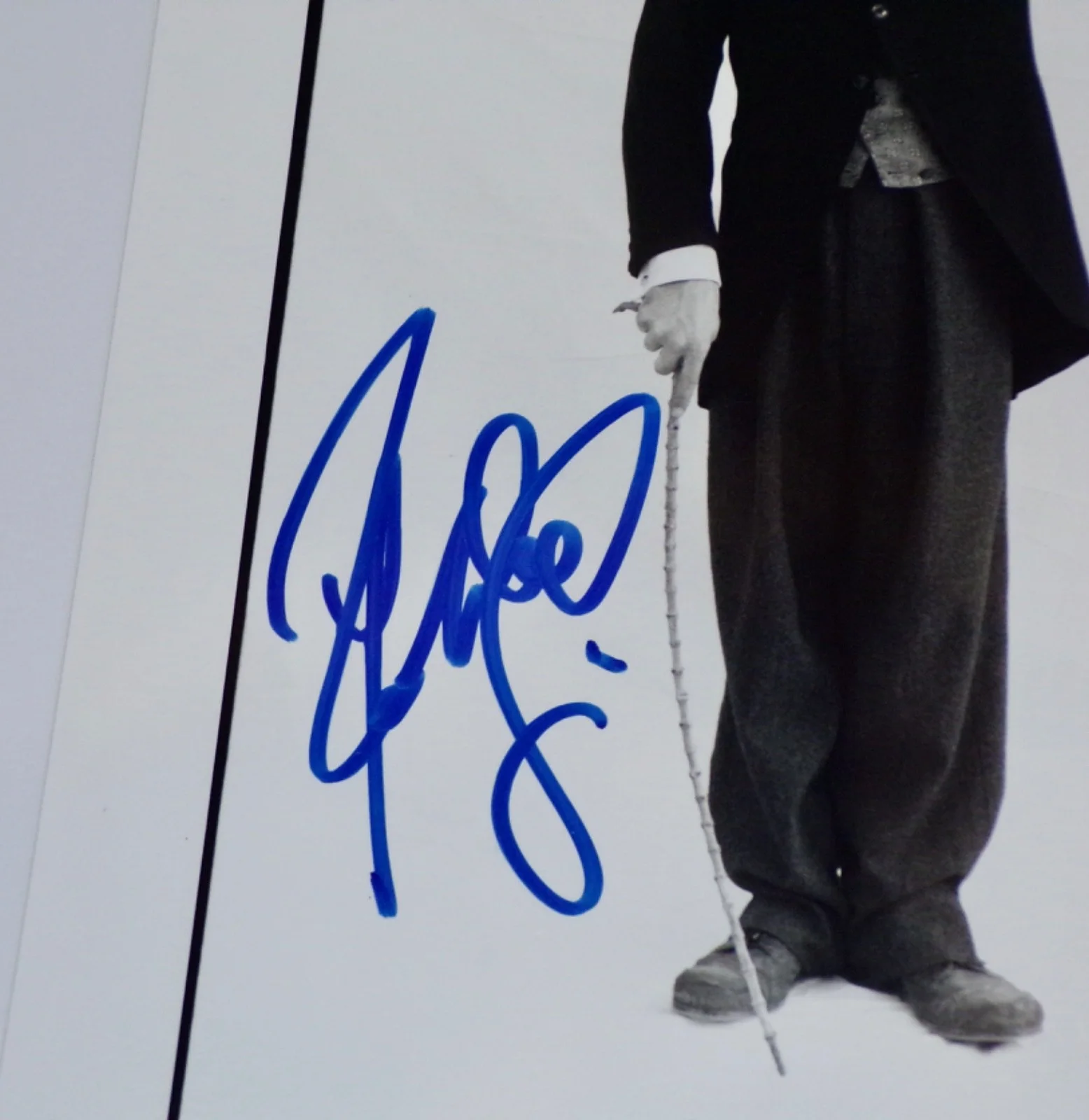 Robert John Downey Jr — Vintage ROBERT DOWNEY JR. Charlie Chaplin SIGNED 8x10 Photo BECKETT Letter COA, изображение 3