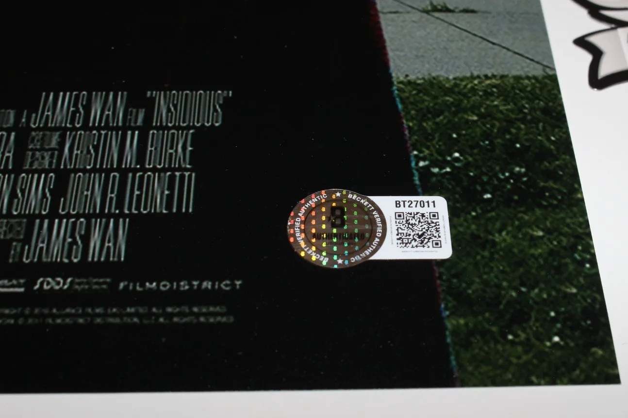 DIRECTOR JAMES WAN SIGNED 'INSIDIOUS' 12x18 MOVIE POSTER HORROR BAS BECKETT COA, изображение 3