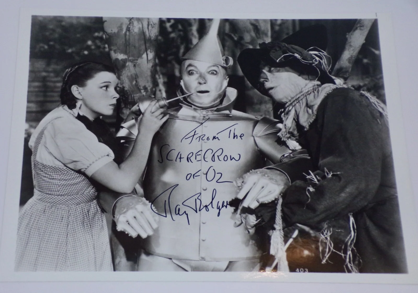 Ray Bolger — NOT Dedicated RAY BOLGER Scarecrow Wizard of Oz SIGNED 8x10 Photo BAS Letter COA, изображение 2