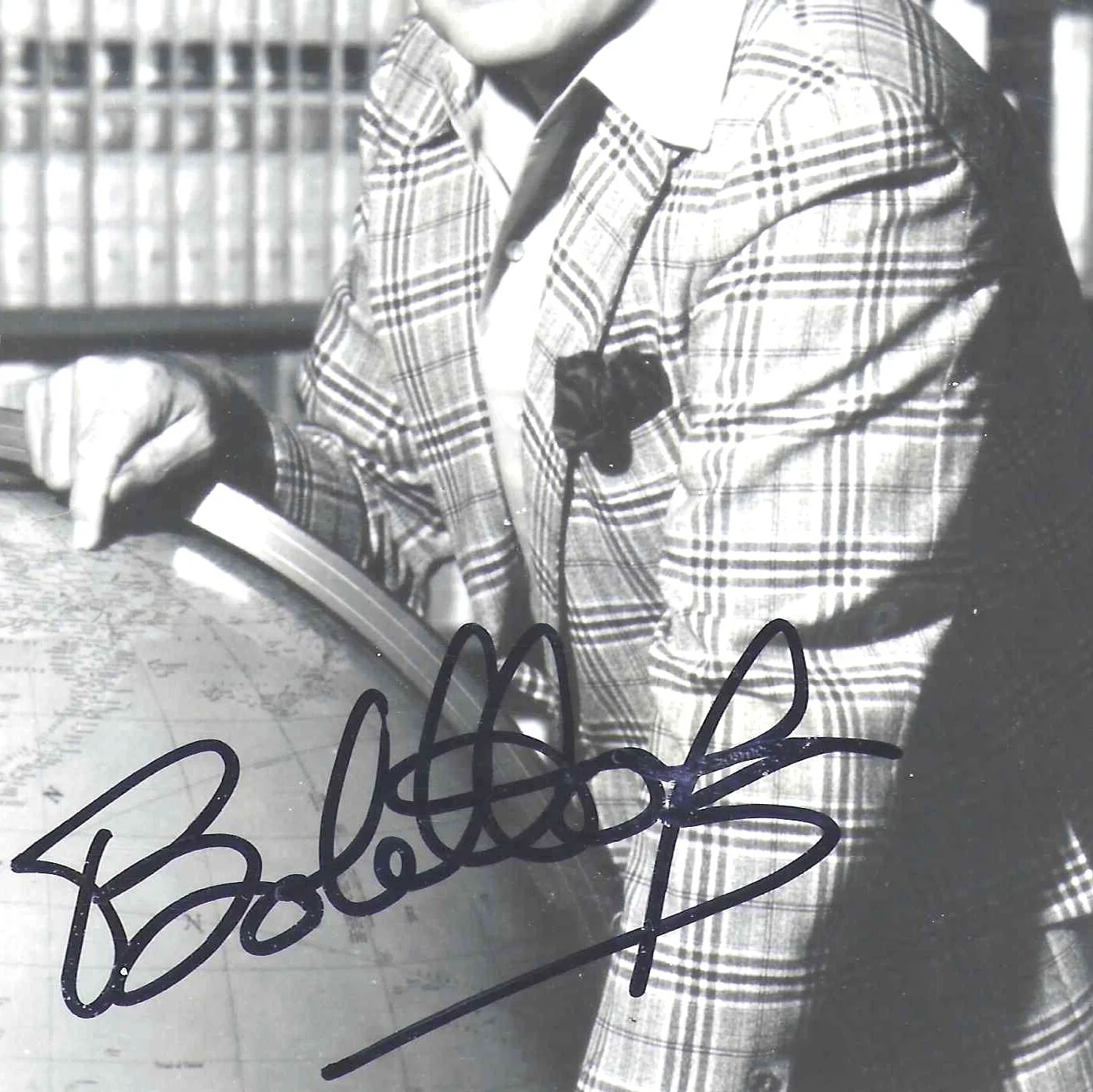 Bob Hope — BOB HOPE signed 7x5 w. COA... Consummate Entertainer, image 2