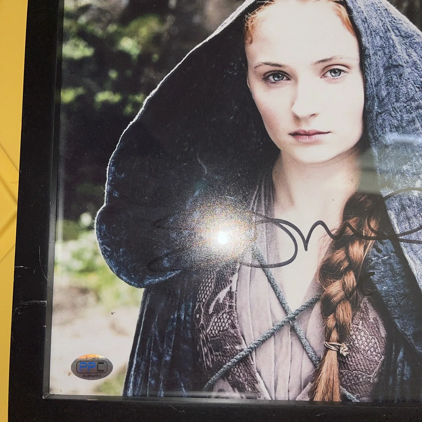 Sophie Turner as Sansa Stark in Game Of Thrones signed 8x10 photo COA, image 2