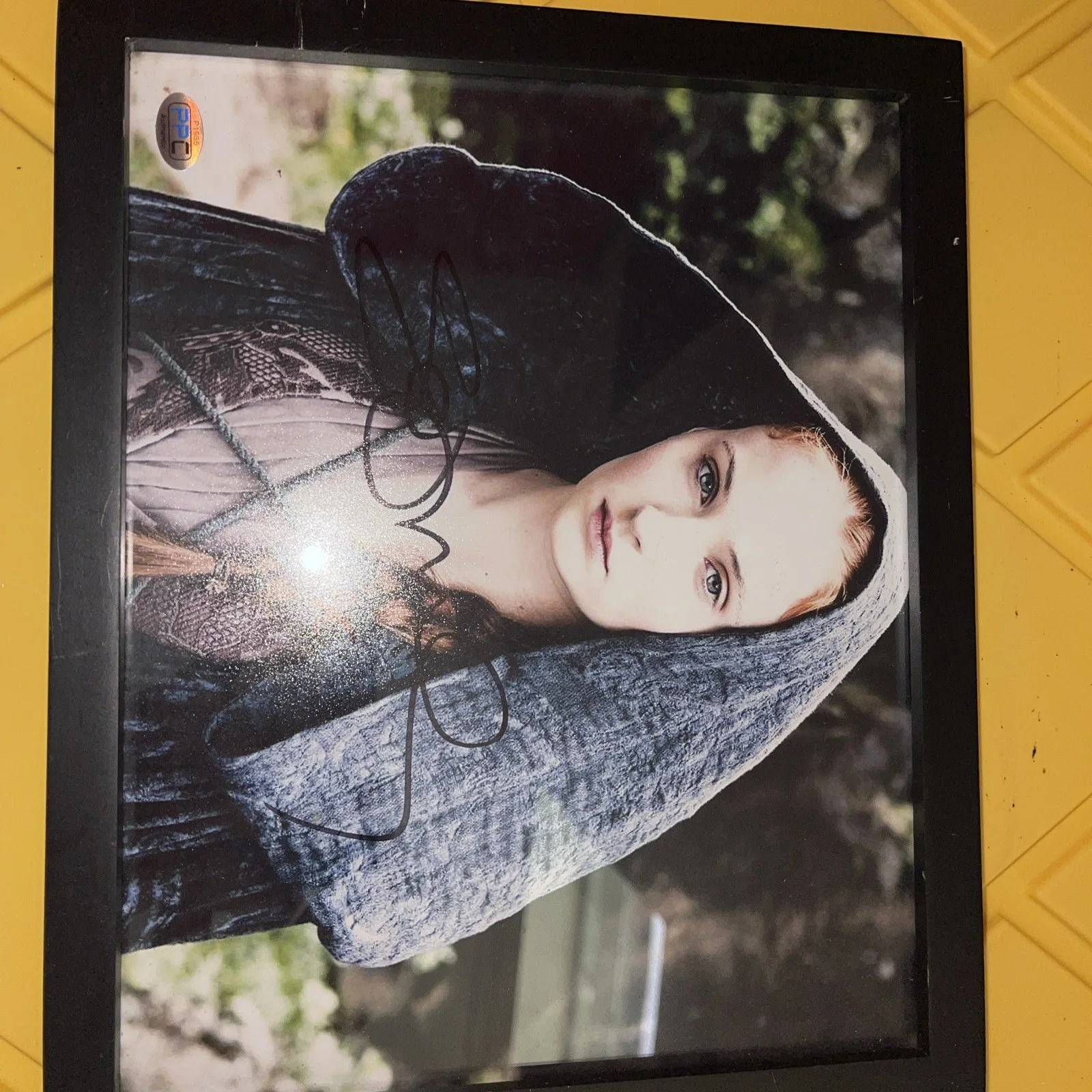 Sophie Turner as Sansa Stark in Game Of Thrones signed 8x10 photo COA, image 5