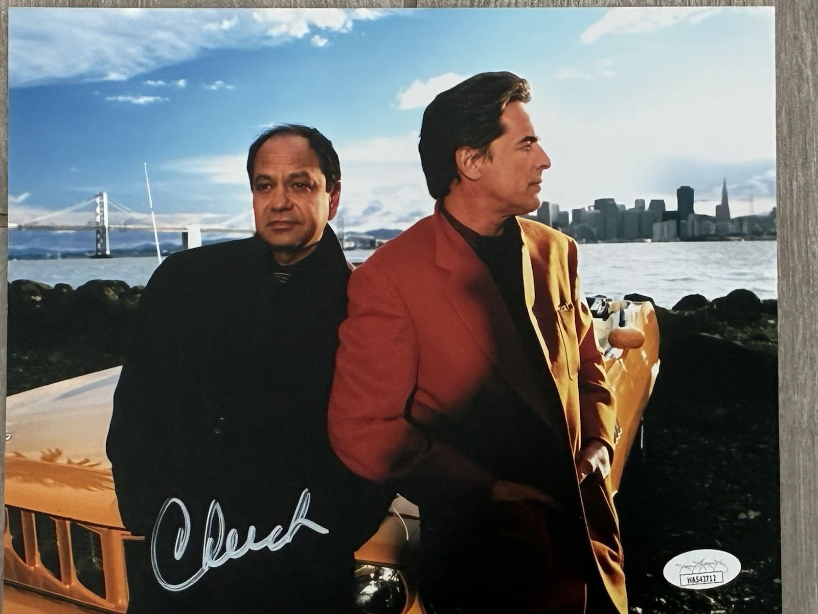 Cheech Marin — CHEECH MARIN SIGNED 8X10 POILCE TV SHOW COMEDY 1996 NASH BRIDGES DON JOHNSON JSA, изображение 2