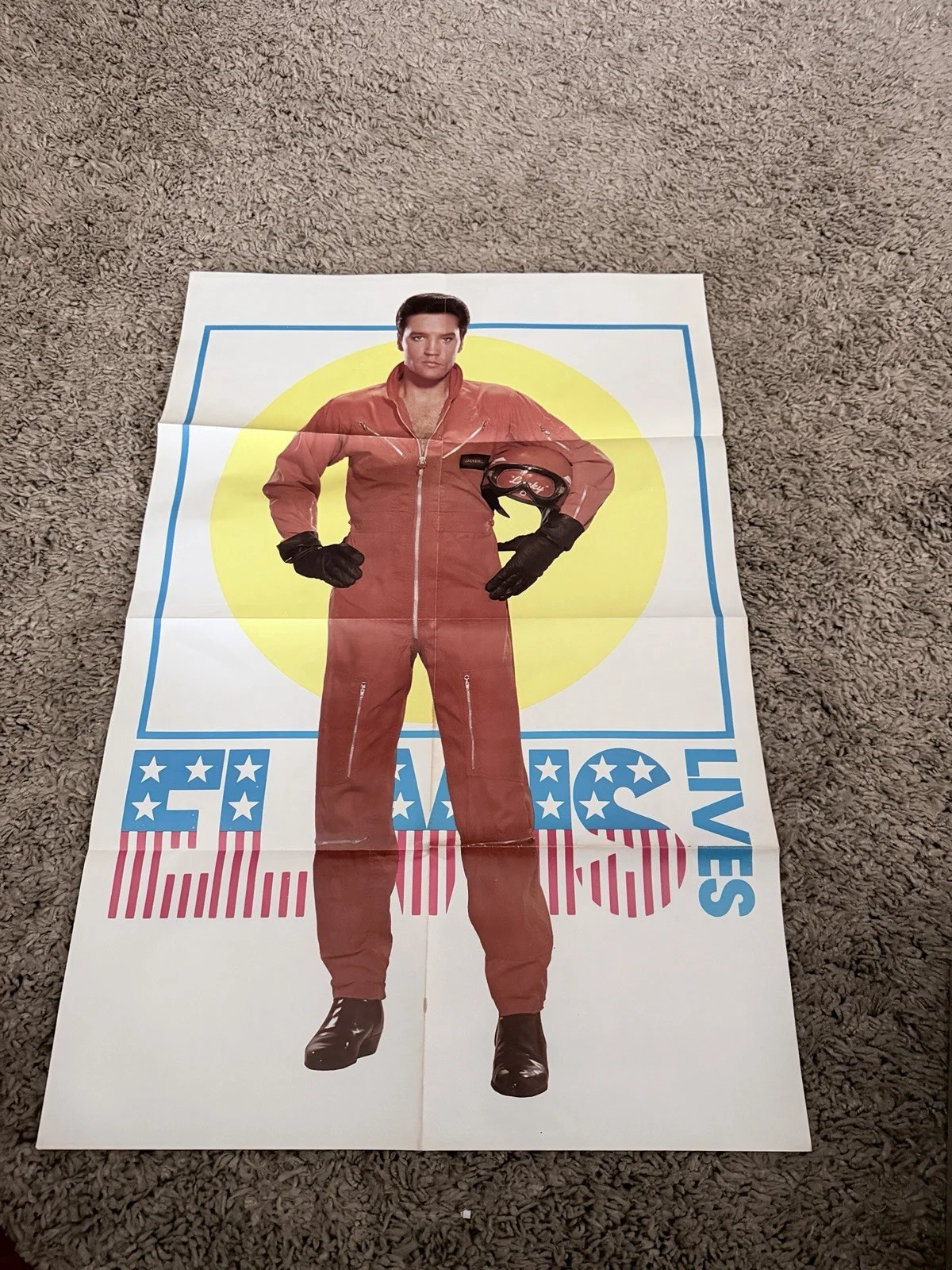 Elivis Presley Signed Autographed Poster does have a small tear in crease, изображение 3