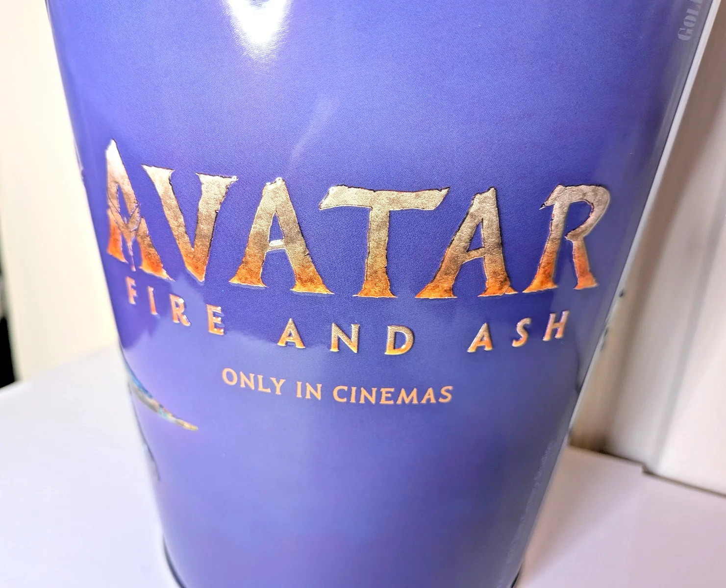AVATAR Fire And Ash Cineworld Metal Embossed Popcorn Bucket NEYTIRI Version 32oz, изображение 5