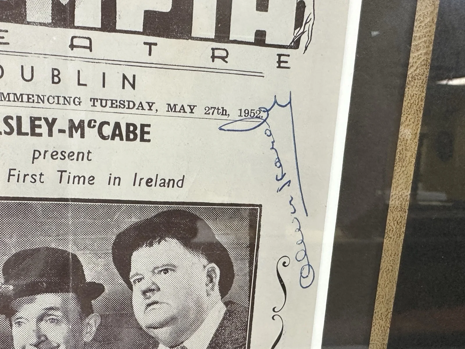 Stan Laurel, Oliver Hardy — Laurel & Hardy Comedy Duo Autographed Playbill Framed JSA Authenticated, image 4